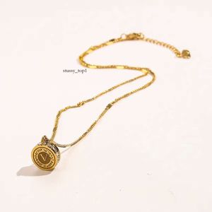 Louiseviution Necklace Designer Fading 18K Gold Plated Brand Designer Pendants Necklaces Stainless Pendant Beads Chain Jewelry Accessories Gifts 24ss 460
