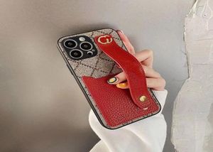 Mobiltelefonhüllen Rotbraun Armband Phonecase Luxury Designer -Karten -Taschenhülle Lederabdeckungsschale für iPhone 14 Pro Max 13p 12 12460240