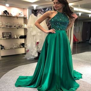 Neue grüne Abschlussballkleider A-Linie Halfer Satin Perlen Rückenless Party Maxys Langes Abschlussballkleid Abschluss Abendkleider Robe de Soiree 223y