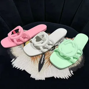 35-42 Designer Sandals Italy Slippers Paris Nya gummilides Sandaler Floral Brocade Women Slipper Flat Bottoms Flops Womens Fashion Randed Beach7777