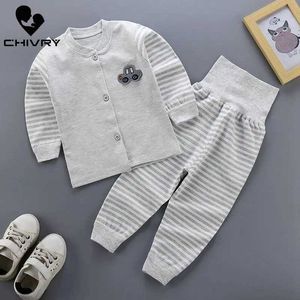 Pajamas New Childrens and Boys Pajama set Cartoon Printed Topened T-shirt مع سراويل مخططة الأطفال حديثي الولادة فتيات الخريف بيجاماس D240515