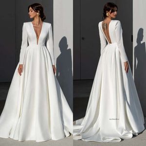 Mode en linje klänningar för brud plunging v hals bröllop klänning knapp tillbaka lång ärmar designer brudklänningar 0515