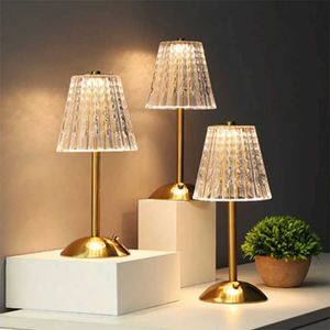 Bordslampor kristall retro bordslampa sovrummet säng lampa lyxig atmosfär lampa laddningsbar dimning LED -ljus