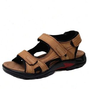 패션 Roxdia 새로운 통기성 샌들 샌들 샌들 정품 가죽 여름 해변 신발 남자 슬리퍼 인과 신발 플러스 크기 39 48 RXM006 B0RG# 94DC