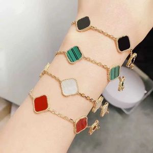 Van Clover Bracelet Designer Jewlery Rose Gold Bracelets for Woman Luxury Silver Four Leaf Charm Braclet with Box Zuf1