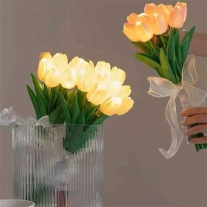 テーブルランプ10PCS Tulips with LED Light人工チューリップフラワーテーブルランプシミュレーションTulipsブーケナイトライトマザーデイホーム