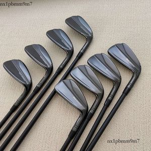 Novo 790 Black Whirlwind Golf Irons ou Irons de golfe Conjunto de lâmina Premium Men Golf Club Iron com eixo de aço para a mão direita Super Wrist Designer Club 188