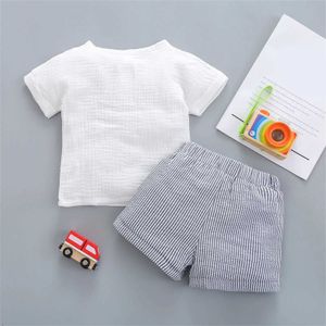 Kleidungsstücke Neugeborene Kindermädchen Sommerkleidung Sets Baumwollgeschwürte Kurzarm T-Shirts Tops Striped Shorts Outfits Kleidung 0-3 Jahre