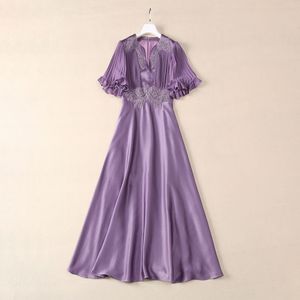 2024夏の紫色のソリッドカラーサテンビーズドレス半袖VネックプリーツミディカジュアルドレスS4W140509