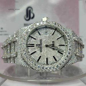 Premium Kaliteli Antika Tamamen Buzlu VVS Clarity Moissanite Diamond Saat Ücretsiz Teslimatlı Erkekler İçin
