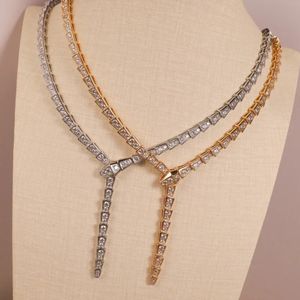 SFE 925 Sterling Silver Full Diamond Snake Necklace Ladies Fashion Märke Temperament CLAVICLE CHAVE BANKET GIFT 240515