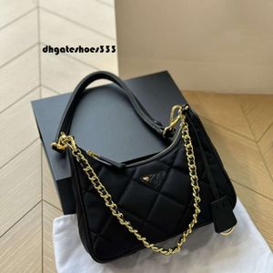 TOTE TOAK Designer 2024 Nowy nylonowy tkanina diamentowa łańcuch siatki hobo z regulowaną damską torbą na ramię, mini torba mini