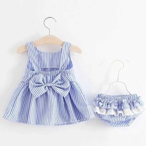 Flickas klänningar babykläder set 2023 söt sommar ärmlös klänning för flickor 2-stycken shorts+klänning set randigt mönster baby 6-24m D240515