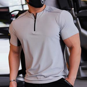 Masowe męskie Szybkie suche fitness T-shirt sportowe topy Jersey Cool and Wygodne koszule dla mężczyzn z stojakiem na obrożę 240515