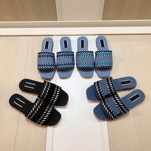 Designer Sandaler Kvinnor Slips tofflor Flat Sliders Script Logo Denim Slide Slipper Platform Canvas Rubber Sliders Womens Mules Luxury Shoes Summer Beach Sandal