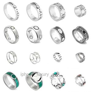 Love Ring Designer Heart Band Rings for Women Mens smycken Fashion Unisex Gold Sier Rose Colors rostfritt stål Lady Party med grön låda storlek 5-11