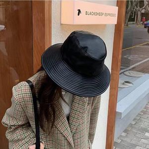 Äkta läder hink hatt för kvinnor koreansk mode surper stora randen fårskinn fiskare makar mujer svart bob chapeau streetwear 240515