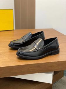 Najważniejsza wersja ręcznie wykonanych biznesowych butów dla mężczyzn na zwykłym skórzanym butach wiosna i jesień otwartą krawędź koralika koralika koronkowa koronkowa mody w stylu brytyjskim mody