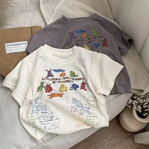 漫画のベビーTシャツ韓国スタイルの子供のベイビー半袖プリントティーボーイズガールズ240507