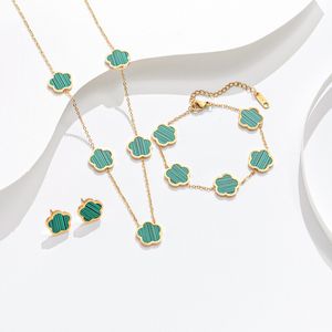 Nya rostfria smycken Set Plant Fritillaria Five Leaf Clover Necklace Armband Earring Set Luxury Design Women's Chain 18 Gold Plated Boutique Armband