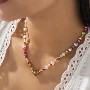 Pendant Necklaces Baroque imitation pearl necklace female Bohemian colored seeds bead chain necklace geometric flower buckle pendant necklace jewelry J240513