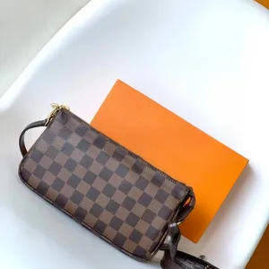 Moda çanta tasarımcısı crossbody çanta kadın beyaz tasarımcı çanta sac de lüks harfler çiçek çizgileri kolay kese basit omuz çantaları 2024 yeni sıcak xb167 h4