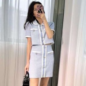 2024 Spring/Summer New Xiaoxiang Mingyuan Style Sticked Checkered Cardigan+Half Length Kort kjol Fashion Set