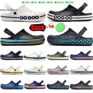 30OFF ~ Tasarımcı Tıkan Sandalet Erkekler İçin Kadın Delikleri Kauçuk Köpük Sandale Çapraz Kaval Tutma Tikaçları Yaz Plaj Ayakkabı Sliders Platform Slides S