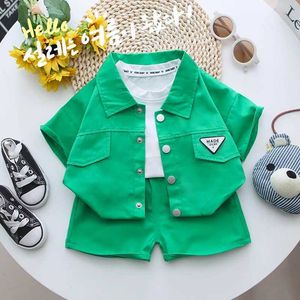 Set di abbigliamento set di abbigliamento da ragazzo caldo 2023 bambini a maniche corte a maniche corte+pantaloni set 1 2 3 4 anni abbigliamento per bambini wx