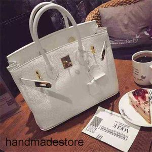 Designer Bag Handbag 2024 Spring Platinum and Summer Korean Fashion Cream White Lychee Pattern Celebrity Lady Buckle Handbag 58SZ