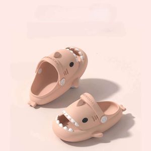 2024 Summer New Kids Toddler Baby Outdoor Eva Cute Flat Heel Children Beach Sandals Cartoon Shark kids Slippers L2405