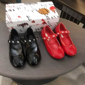 톱 베이비 플랫 신발 반짝이는 특허 가죽 소녀 운동화 크기 신발 상자 슬립 온 아이 공주 신발 DEC20 포함 26-35