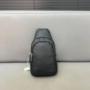 Дизайнерские сумочки с мешками на плечах