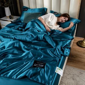 Summer Mulberry Silk Comforter Däcke Insert Luxury Natural Filt Satin Bedding Quilt Queen Single Double Twin Size Bed 240506