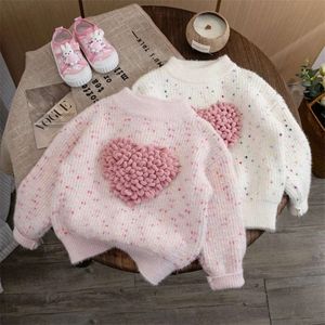 Tjejer tröja Autumn Winter Pullover för barn 2023 Barntröjor älskar att sticka småbarnskjorta varma baby tops l2405