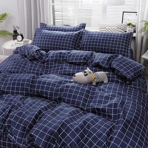 Sängkläder sätter mörkblå rutig randmönster högkvalitativ set sängfoder täcken täcke kuddar