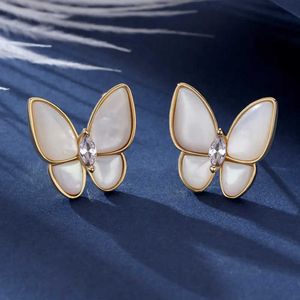 Dynamiska och eleganta örhängen Vanade örhängen Design Luxury Fritillaria Butterfly Small Silver Needle Högkvalitativ färg med original logotyplåda