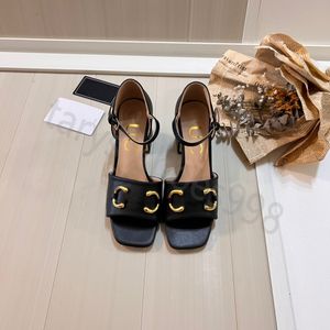 Sandały na wysokim obcasie Designer Women CHORES MID CHEES KOBIET SANKLE KIKNIKA Guma Sole Mule Obcina High Summer Beach Seksowne luksusowe buty ślubne z rozmiarem pudełka 35-42