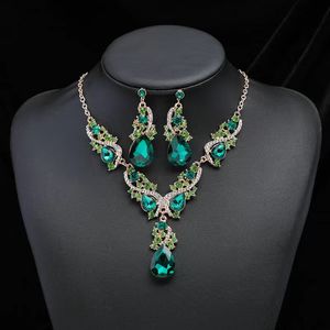 Stylish Women's Diamond Pendant Necklace 14K Gold Gemstone Designer Halsband Ins Style Necklace Emotional Gift Jewely Eloy SMEEXCHAOM Presentlåda