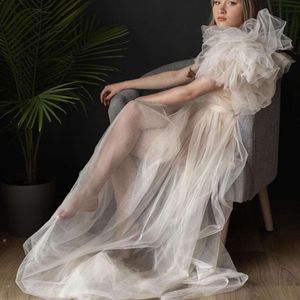 エレガントなソフトドレスの写真撮影の袖なしの腫れた長いセクシーなチュールマタニティローブを介して写真撮影