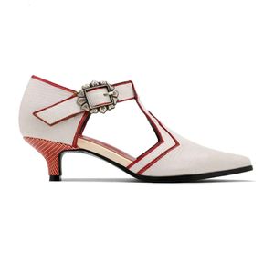 Nytt läder 2024 Kvinnor Böhmenpumpar klädskor 5 cm chunky klackar Mary Jane Metal Buckle Mix Color Pillage Point Toe Summer Retro Sandaler Storlek 34-42 7826