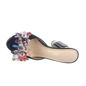 Kvinnor 2024 Ladies Real Leather Rhinestone High Heels Sandaler Suede Summer Flip-Flops Slipper Slip-On Dress Shoes Diamond Rollots 3D Colorful Flower Black FC46