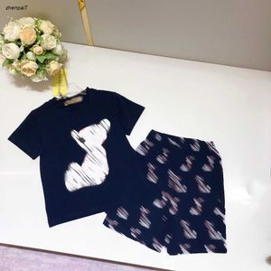 Top Designer Kids Tracksuit Baby Summer Suit Size 90-150 cm 2st Doll Bear Print T-Shirt och Animal AOP Shorts Juli11