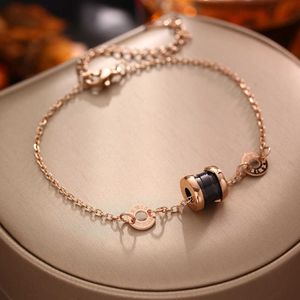 Pulseira nobre e elegante Popular Gift Choice New Rose Roman Bracelet Non Fading com logotipo original Bvilgarly