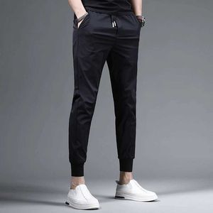 Мужские брюки летние мужские брюки Легкие черные спортивные бегуны модные брюки модные брюки с эластичной талией CP2285 Y240513
