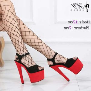 Zamszowe sandały Czerwona platforma czarna samice sandy sandałowe 17 cm podwyższone szpilki sztyletowe otwarte palce rakowe ramy seksowne buty do skoków.