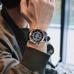 Zwölf runde Tisch Knight Quartz Watch Mens berühmte Marken authentische Wurmloch -Konzept Sport Luxustrend
