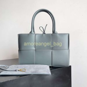 Top Designer Andiamo Bag Arco Woven Leather Tote Women Fashion East-West Shopping Luxury Handbag Quality Shoulder Intreccio Woven