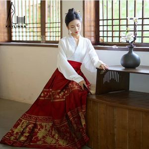 Sukienki robocze Hanfu Tkaczące złota naśladowanie Makijaż Makijaż Kwiat Rękawy samolotów Chińskie czerwone konia sukienka ślubna jesień