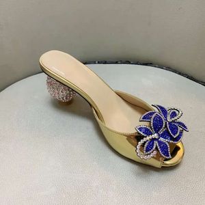 Frauen Damen 2024 Echte echte Leder-High Heels Sommersandalen Perle 3d Blumenflip-Flops Slipper-Hochzeitskleid Gladiator Schuhe Diamond Stimmzettel 2 7CA8